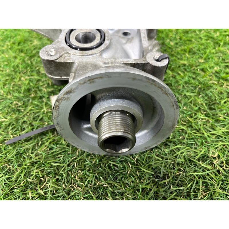 Кронштейн масляного фильтра (кронштейны двигателя) Ford Explorer MK5 3.7 AT4Z6881HA