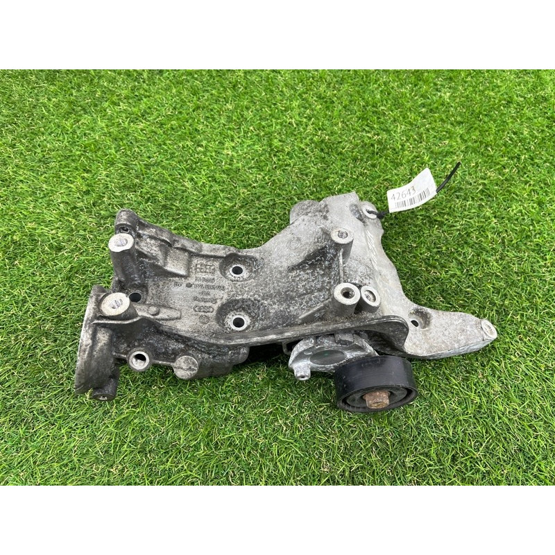 Кронштейн генератора (кронштейны двигателя) Volkswagen Tiguan 5N 2.0 06j903143ag