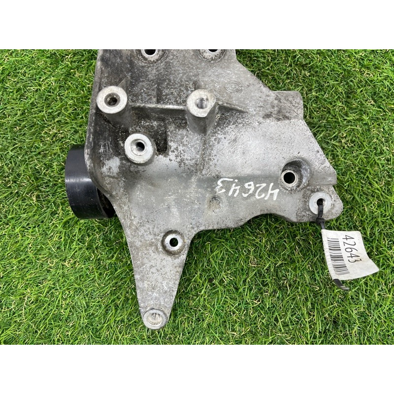 Кронштейн генератора (кронштейны двигателя) Volkswagen Tiguan 5N 2.0 06j903143ag