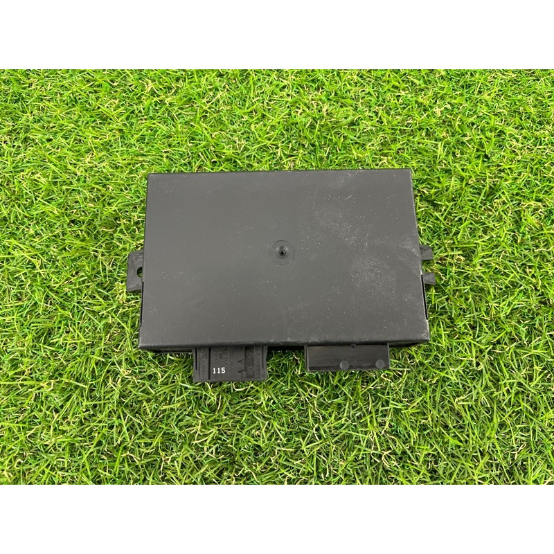 Блок управління люком (електрика / блоки управління) BMW 5-series E34 61358351669