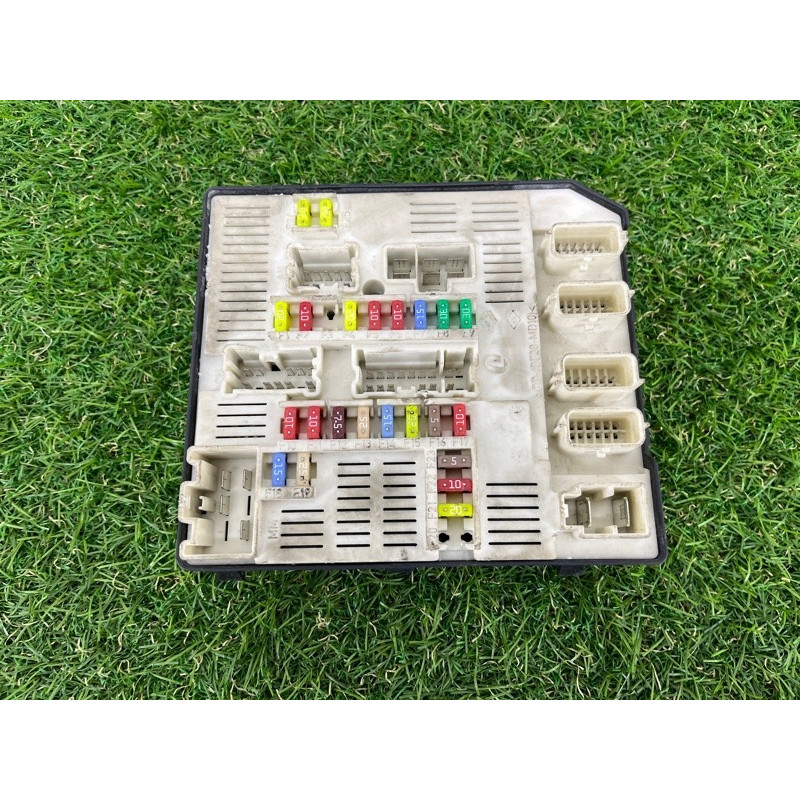 Блок предохранителей (электрика) Renault Megane 3 2009 1.5 284b60008r