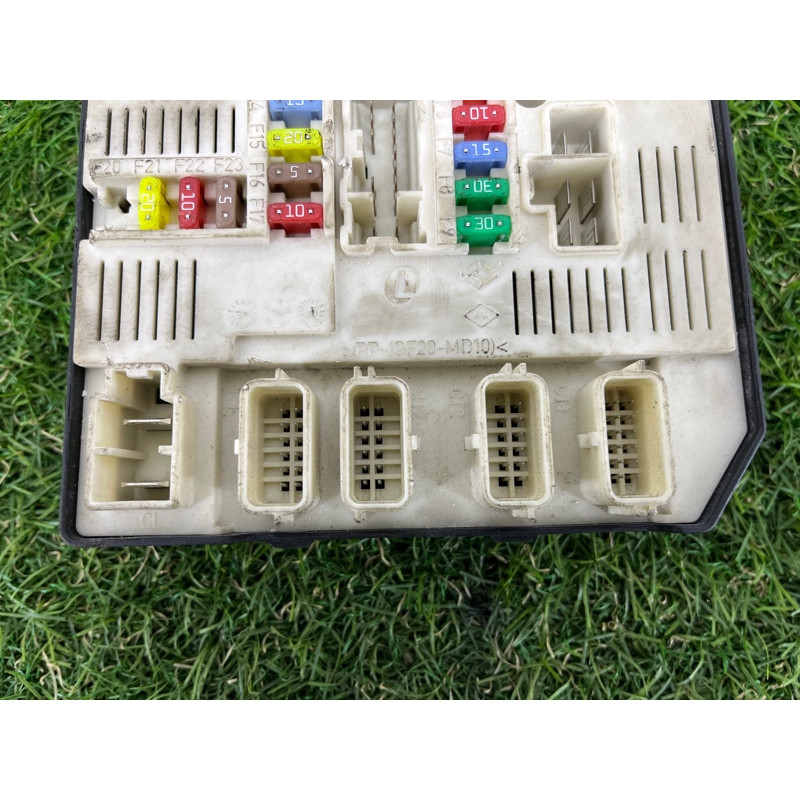 Блок предохранителей (электрика) Renault Megane 3 2009 1.5 284b60008r