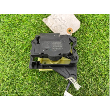 Привод заслонки отопителя