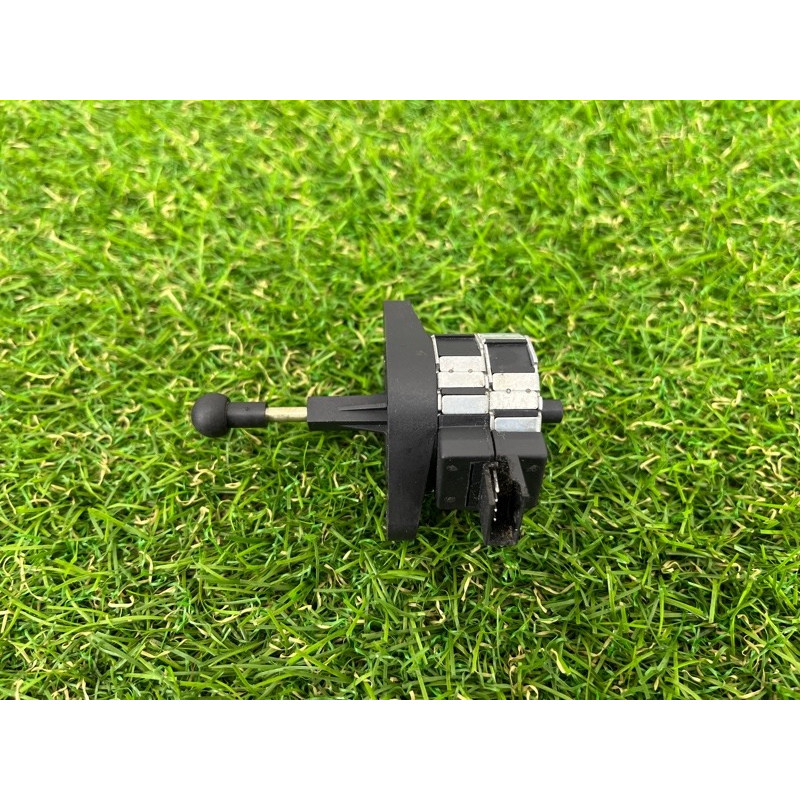 Корректор фары (оптика) Bmw 5-series E60 1307220033