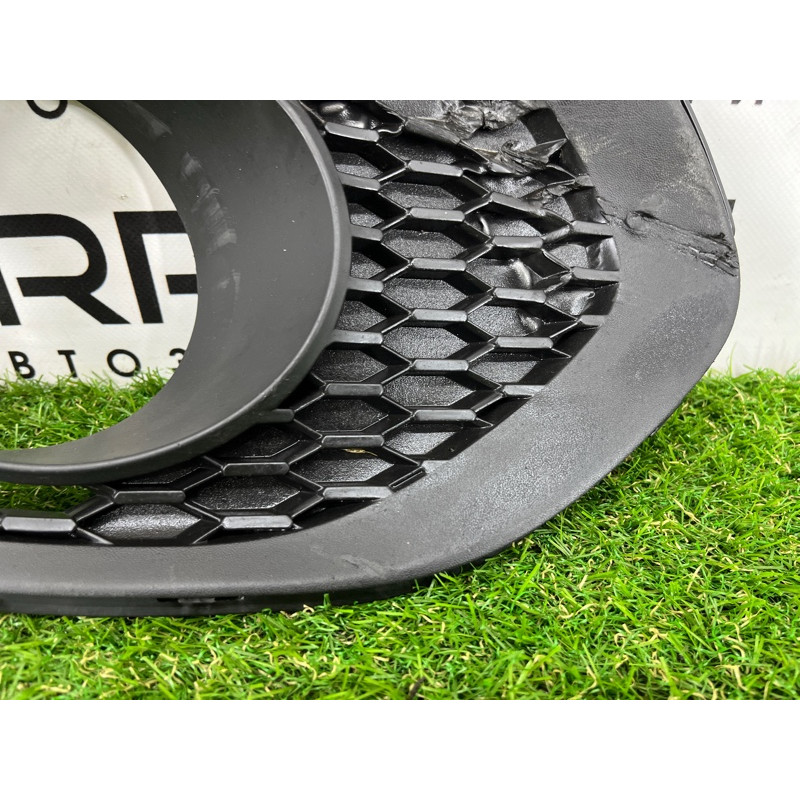 Решетка бампера (кузов и элементы) KIA Sorento UM 2013 2.4