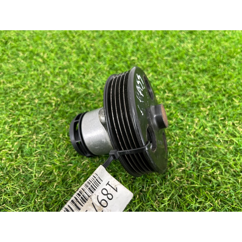 Помпа (система охлаждения) Volkswagen Passat B7 2013 2.5 07k121029