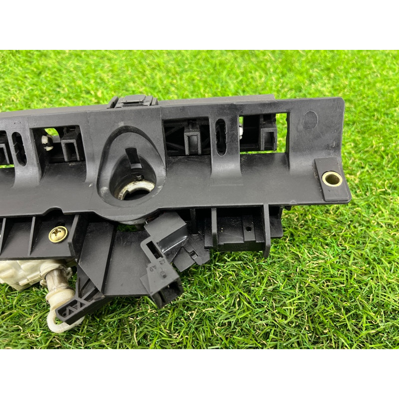 Замок багажника (кузов и элементы) AUDI A6 C5 2001 2.5 AKE 8D9827565h