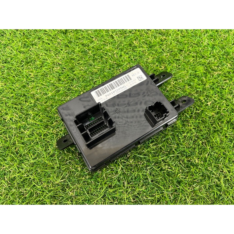 Блок управления климат-контролем (электрика / блок управления) Jeep Cherokee Trailhawk 2014 2.4 68103285AG