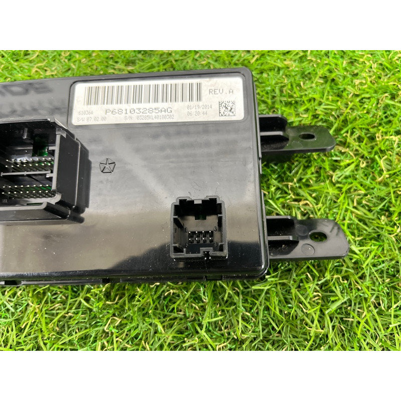 Блок управления климат-контролем (электрика / блок управления) Jeep Cherokee Trailhawk 2014 2.4 68103285AG