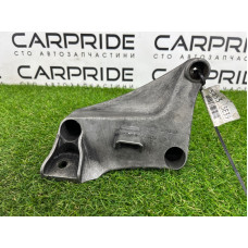 Кронштейн подушки двигателя