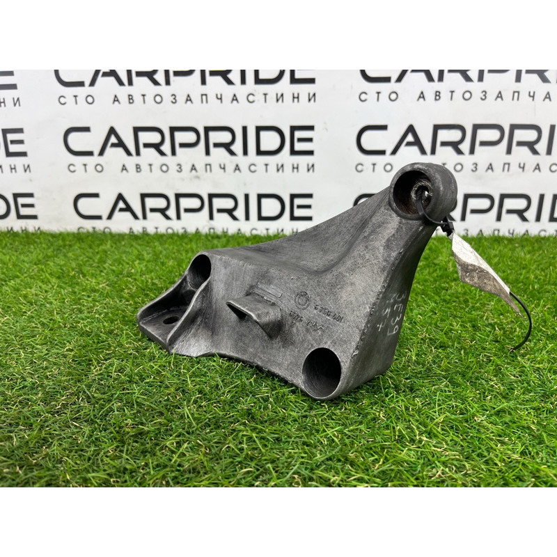 Кронштейн подушки двигателя (кронштейны двигателя) BMW 5-series E39 2001 M57d30 22 11 6 750 441