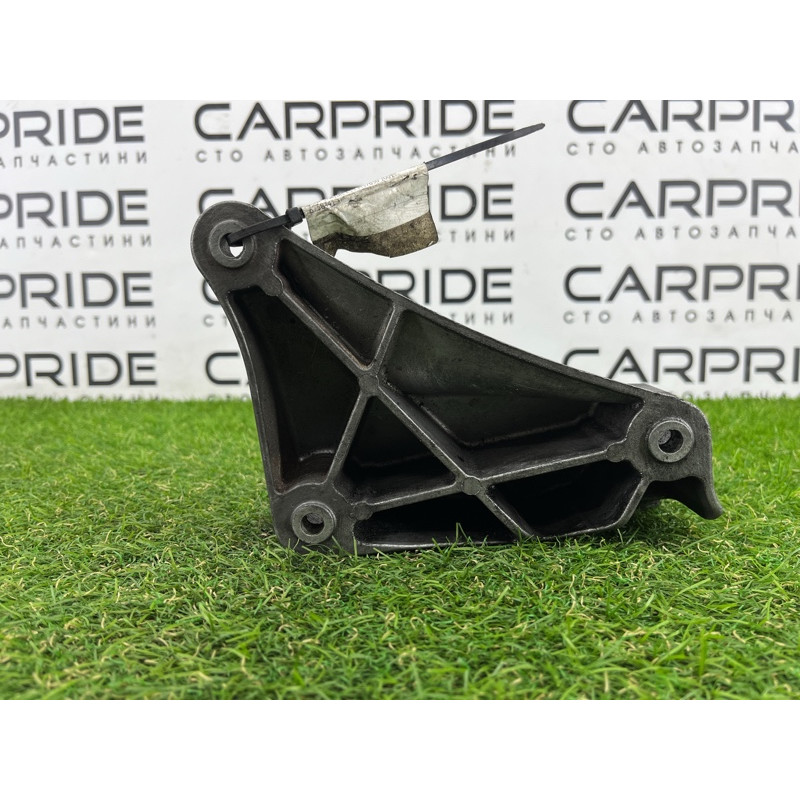 Кронштейн подушки двигателя (кронштейны двигателя) BMW 5-series E39 2001 M57d30 22 11 6 750 441