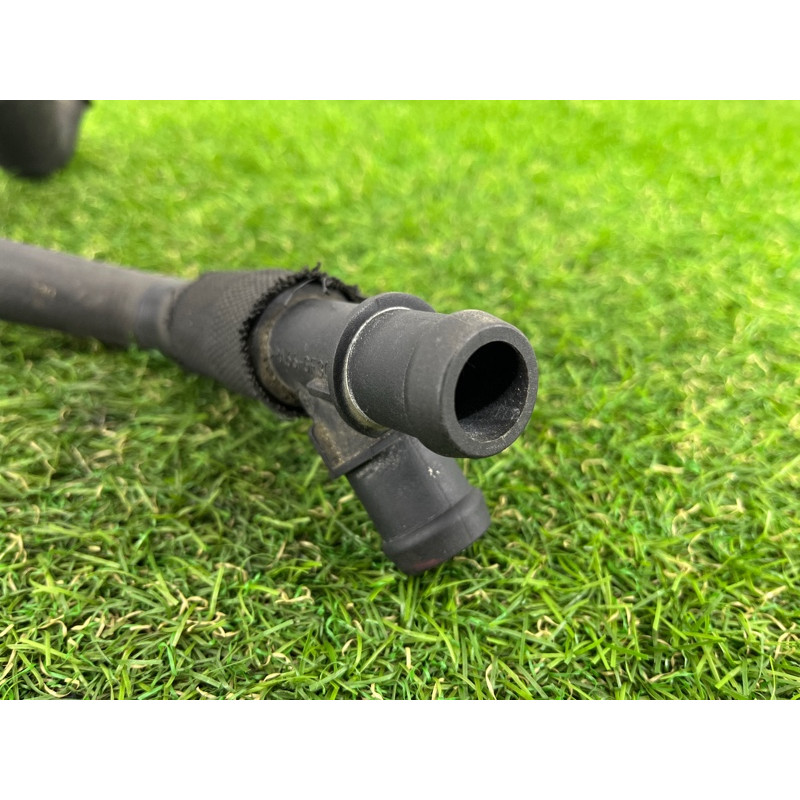 Патрубок (система охлаждения) Mercedes-Benz C-class W203 2007 3.0 a2035015982