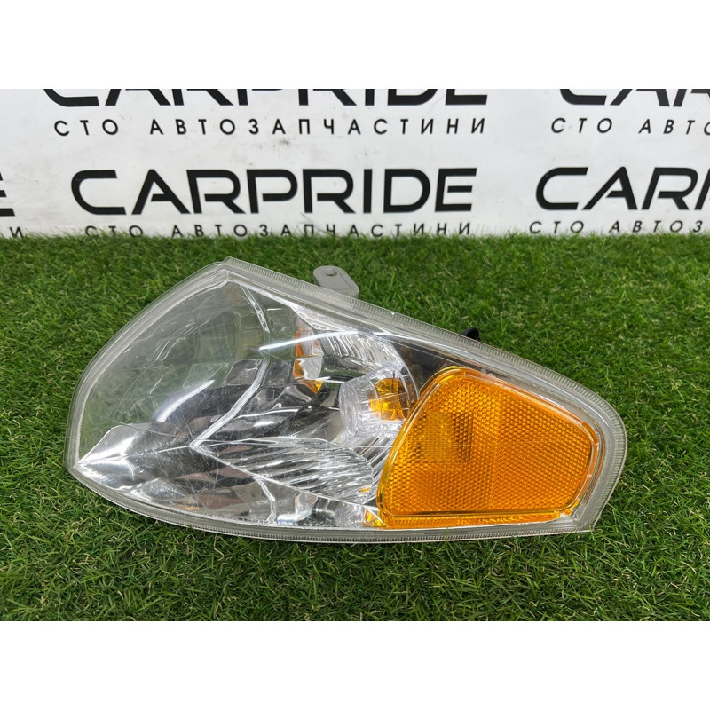 Указатель поворотов (оптика) Mazda 626 USA 2001 GG2A51070B