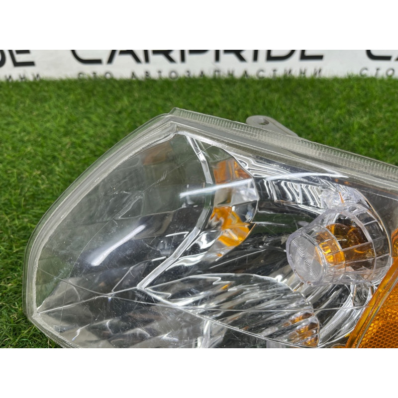 Указатель поворотов (оптика) Mazda 626 USA 2001 GG2A51070B