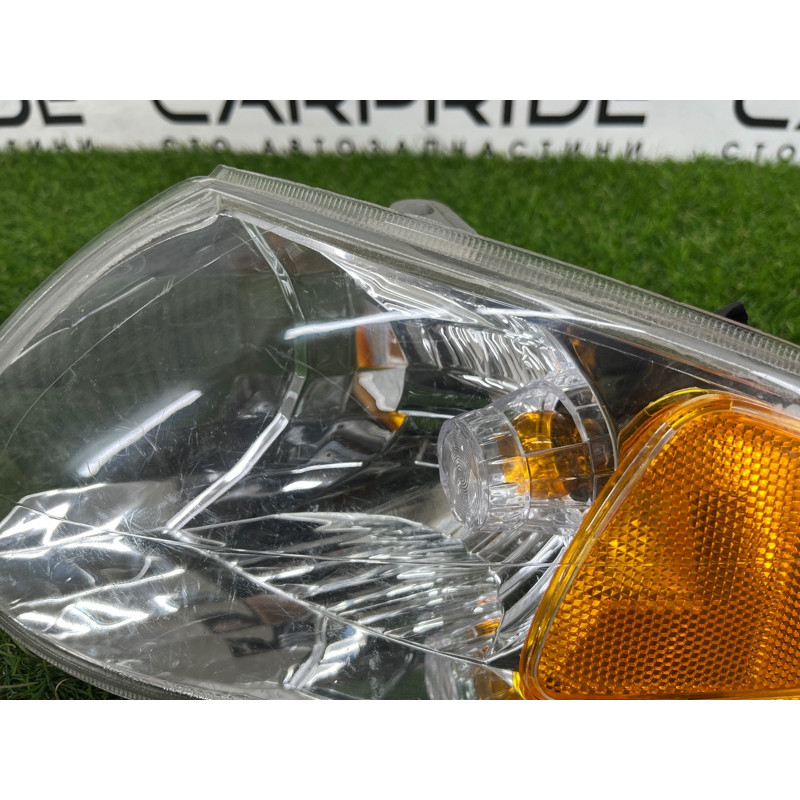 Указатель поворотов (оптика) Mazda 626 USA 2001 GG2A51070B