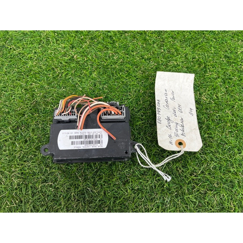 Блок управления дверьми (электрика / блок управления) Dodge Caravan RT 68079910ab