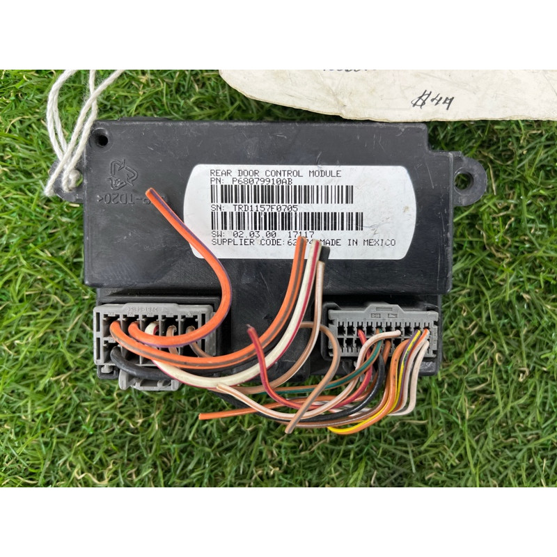 Блок управления дверьми (электрика / блок управления) Dodge Caravan RT 68079910ab