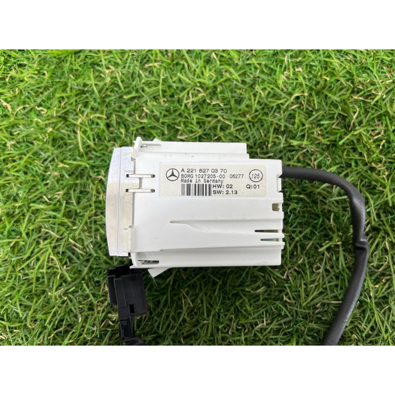 Часы (электрика) Mercedes-Benz S-class W221 a2218270370