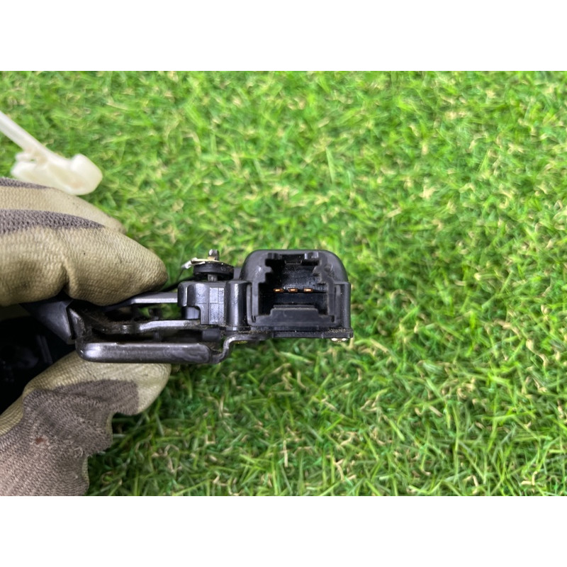 Замок багажника (кузов и элементы) Infiniti G35 V35 84630AL500