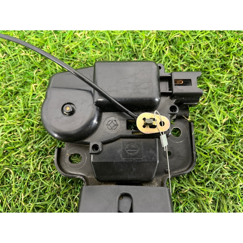 Замок багажника (кузов и элементы) Infiniti G35 V35 84630AL500