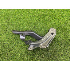 Петля капота