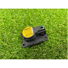 Привод заслонки отопителя