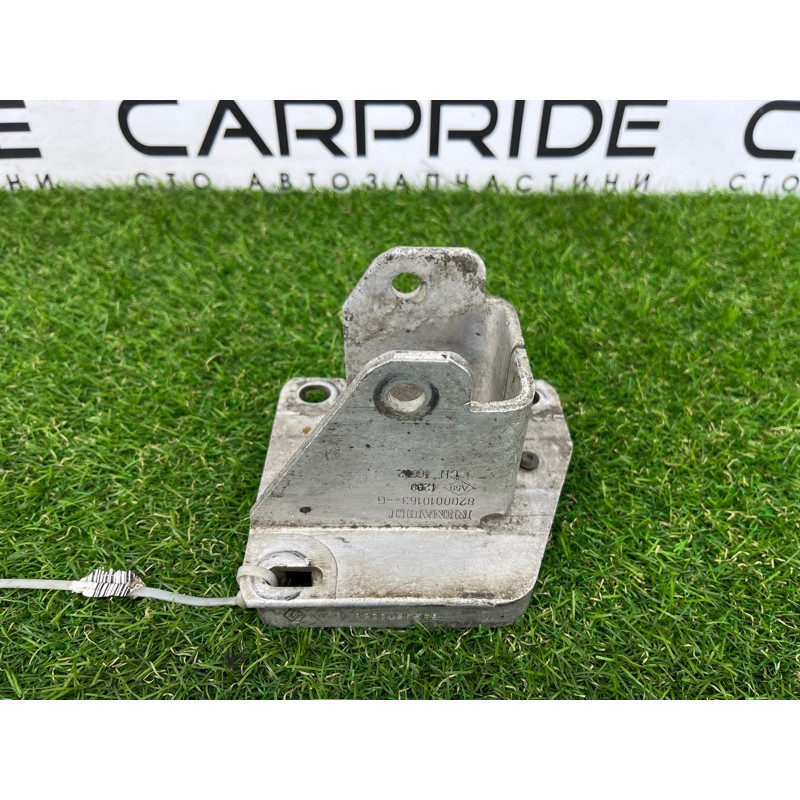 Кронштейн усилителя бампера (стекла и зеркала) Renault Megane 2 2004 1.9 DCI 8200010163