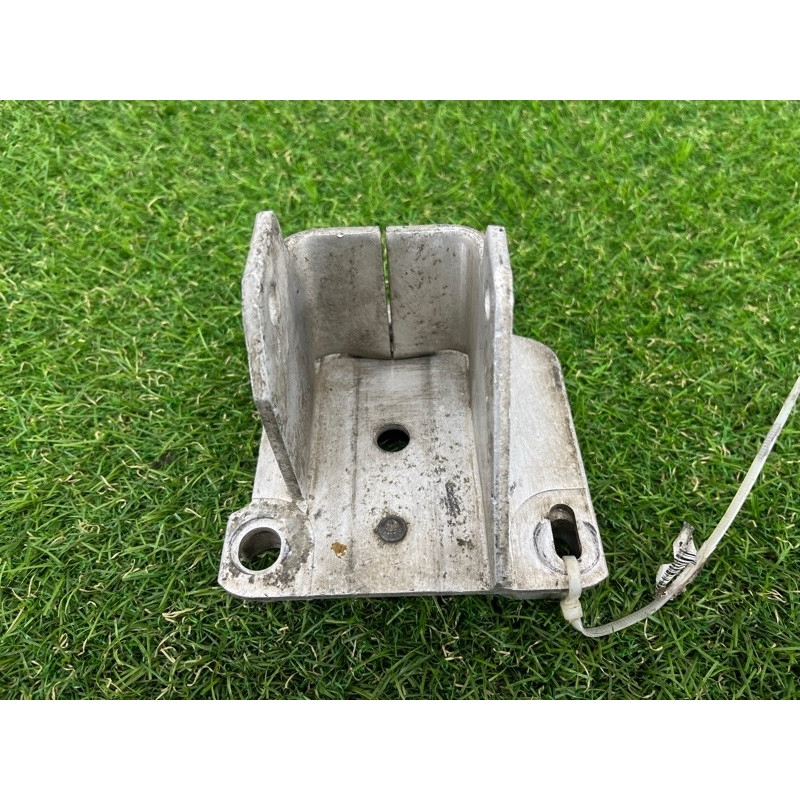 Кронштейн усилителя бампера (стекла и зеркала) Renault Megane 2 2004 1.9 DCI 8200010163