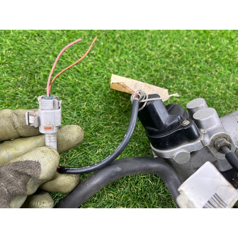 Главный тормозной цилиндр (тормозная система) Toyota Prius NHW20 1.5 4727047010