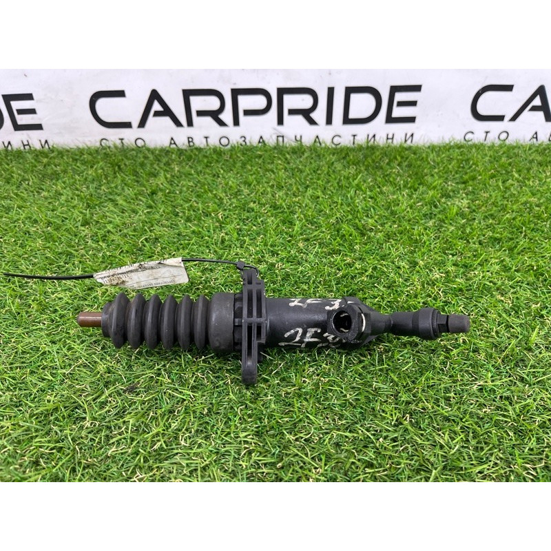 Робочий циліндр зчеплення (трансмісія) BMW 3-series F30 2013 N47D20 21526795711