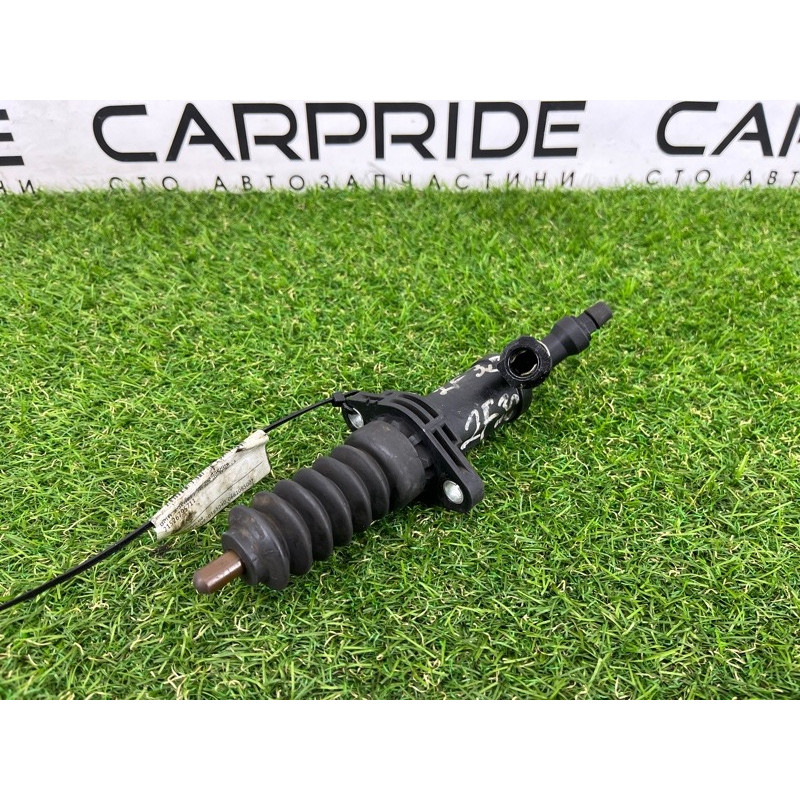 Робочий циліндр зчеплення (трансмісія) BMW 3-series F30 2013 N47D20 21526795711