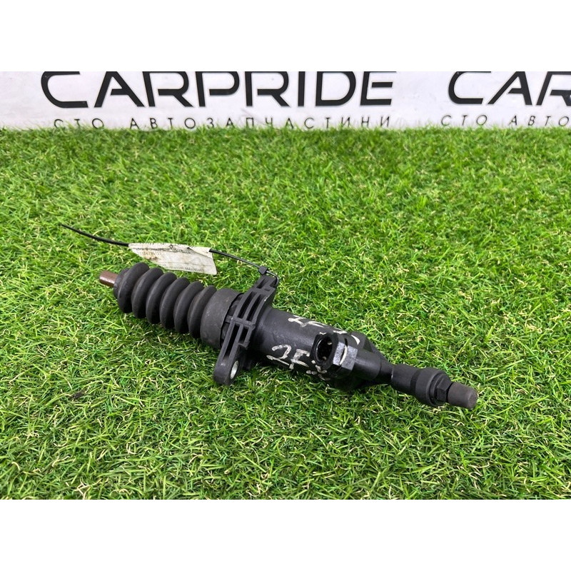 Робочий циліндр зчеплення (трансмісія) BMW 3-series F30 2013 N47D20 21526795711