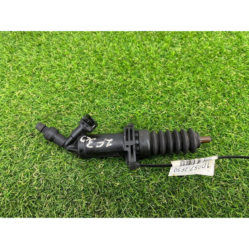 Робочий циліндр зчеплення (трансмісія) BMW 3-series F30 2013 N47D20 21526795711