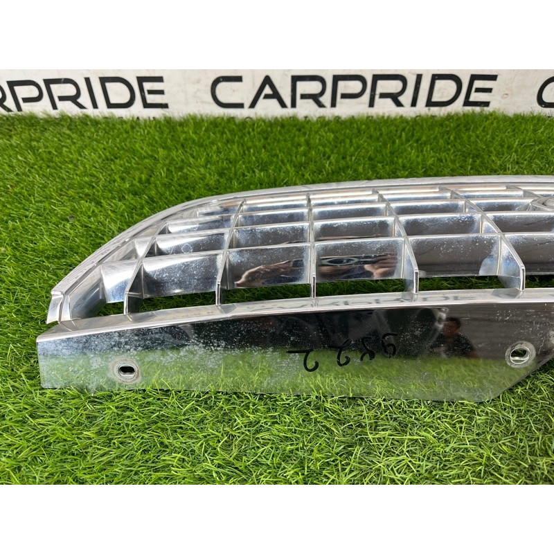 Решетка радиатора (наружные элементы кузова) FORD Explorer MK5 2017 3.7 3l248200b