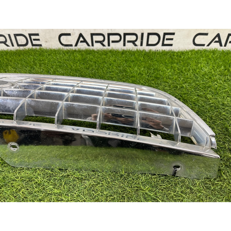 Решетка радиатора (наружные элементы кузова) FORD Explorer MK5 2017 3.7 3l248200b