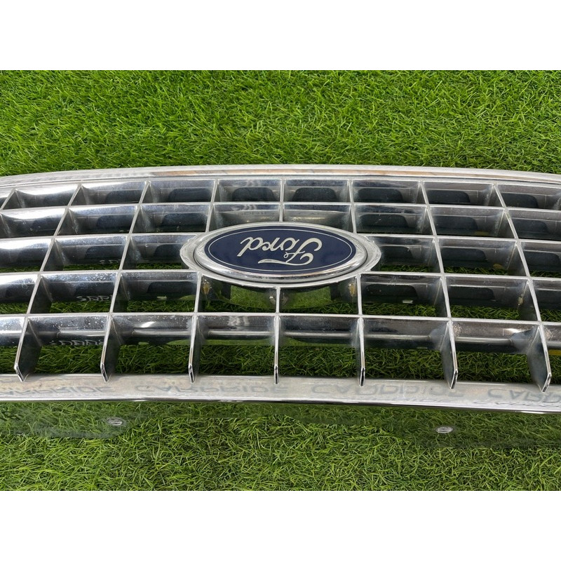 Решетка радиатора (наружные элементы кузова) FORD Explorer MK5 2017 3.7 3l248200b