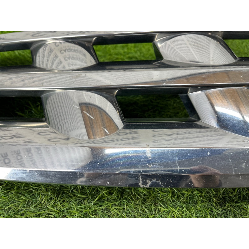 Решетка радиатора (наружные элементы кузова) Nissan Murano Z50 62310ca000