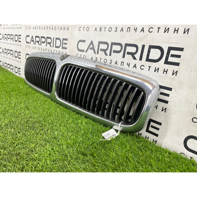 Решітка радіатора (зовнішні елементи кузова) Jaguar XJ XJ8 2000 bpcs94401