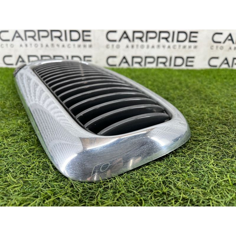 Решітка радіатора (зовнішні елементи кузова) Jaguar XJ XJ8 2000 bpcs94401