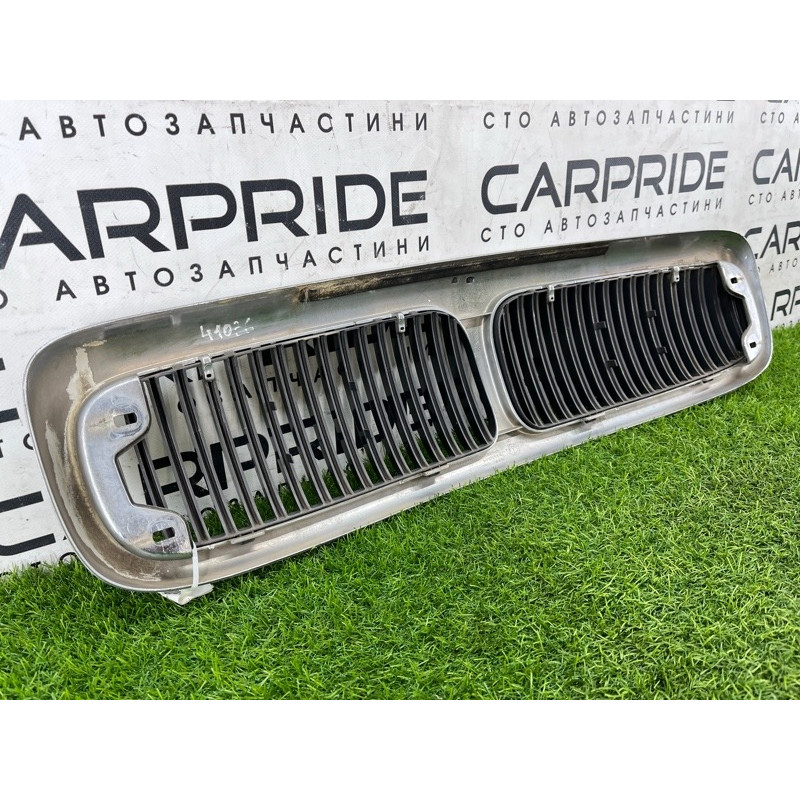 Решітка радіатора (зовнішні елементи кузова) Jaguar XJ XJ8 2000 bpcs94401