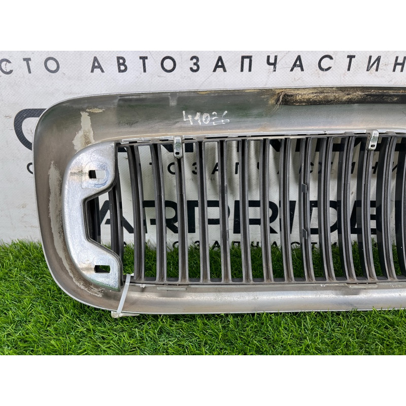 Решітка радіатора (зовнішні елементи кузова) Jaguar XJ XJ8 2000 bpcs94401