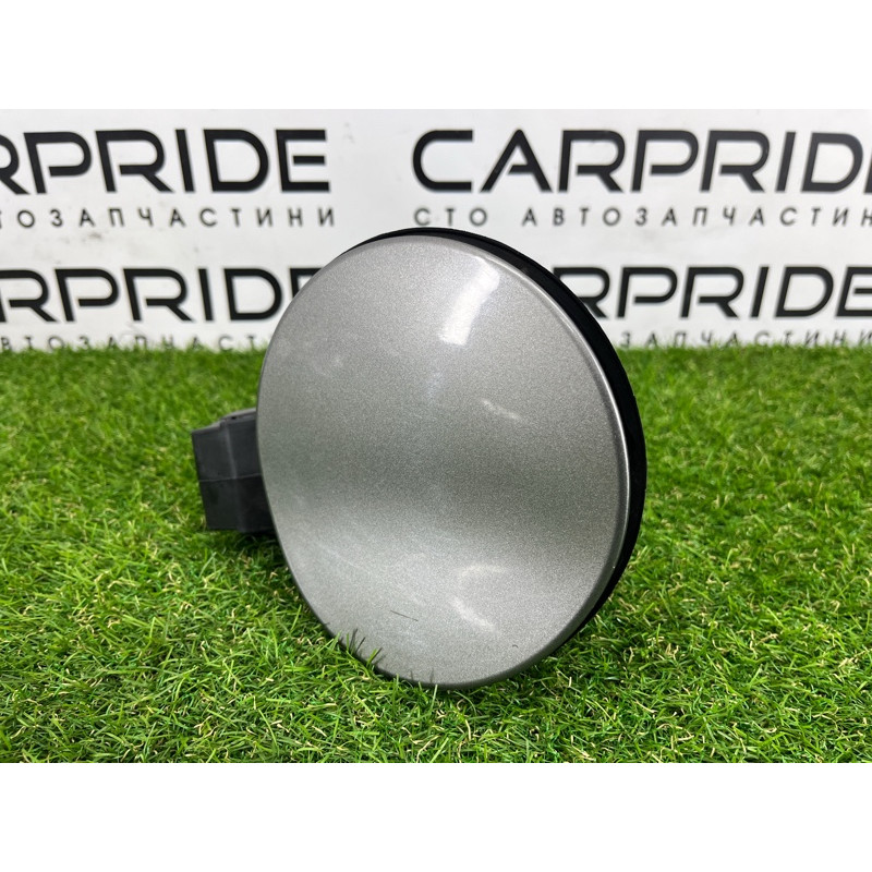 Лючок топливного бака (кузов и элементы) KIA Sorento UM 2013 2.4 695131u000