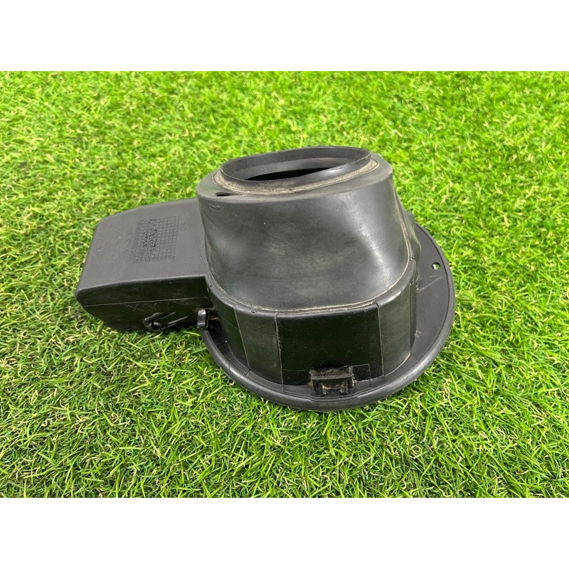 Лючок топливного бака (кузов и элементы) KIA Sorento UM 2013 2.4 695131u000