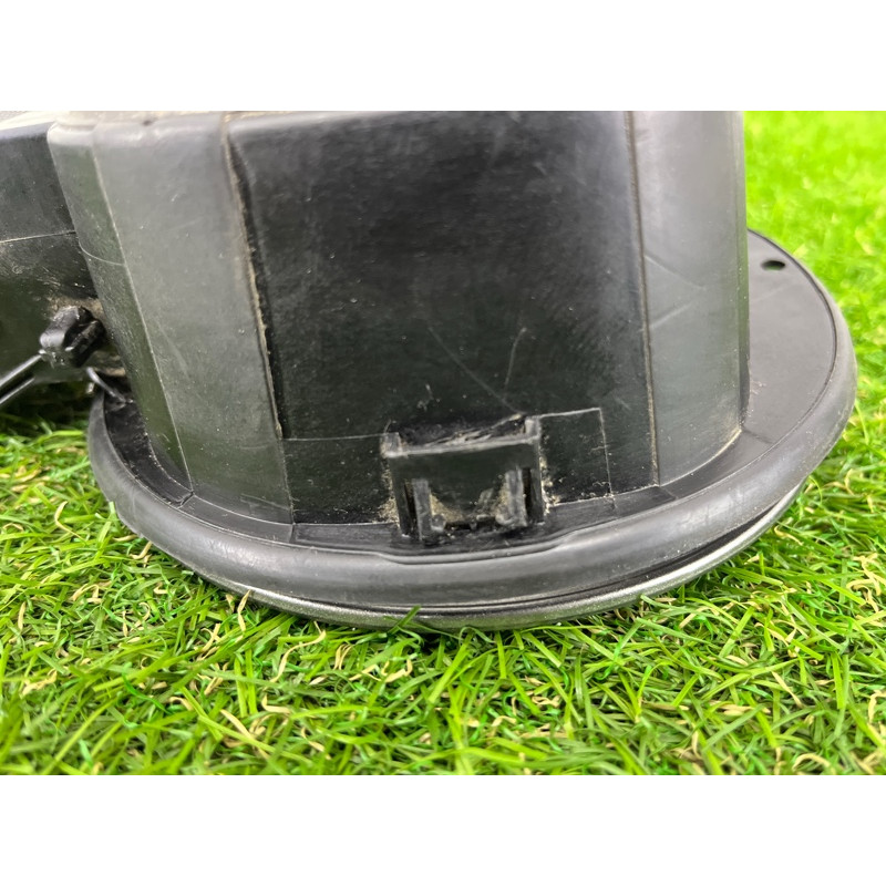 Лючок топливного бака (кузов и элементы) KIA Sorento UM 2013 2.4 695131u000