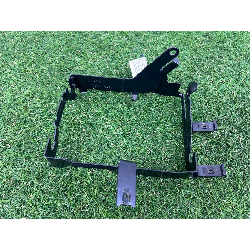 Кронштейн блока запобіжників (кузов і елементи) Jeep Compass MP 2018 2.4 68274325ab