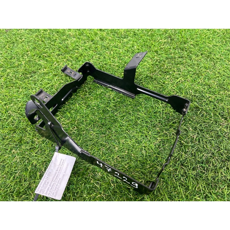 Кронштейн блока запобіжників (кузов і елементи) Jeep Compass MP 2018 2.4 68274325ab