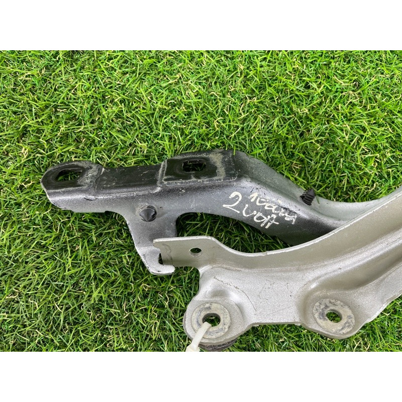 Петля капота (кузов и элементы) CHEVROLET Volt 1 2013 1.4 25978497