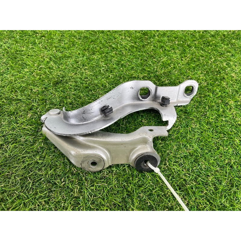 Петля капота (кузов и элементы) CHEVROLET Volt 1 2013 1.4 25978497