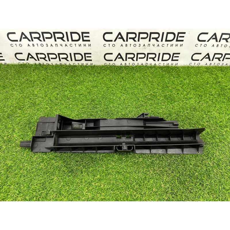 Рамка радиатора (кузов и элементы) BMW X5 E70 2011 3.0 N57 17118572188